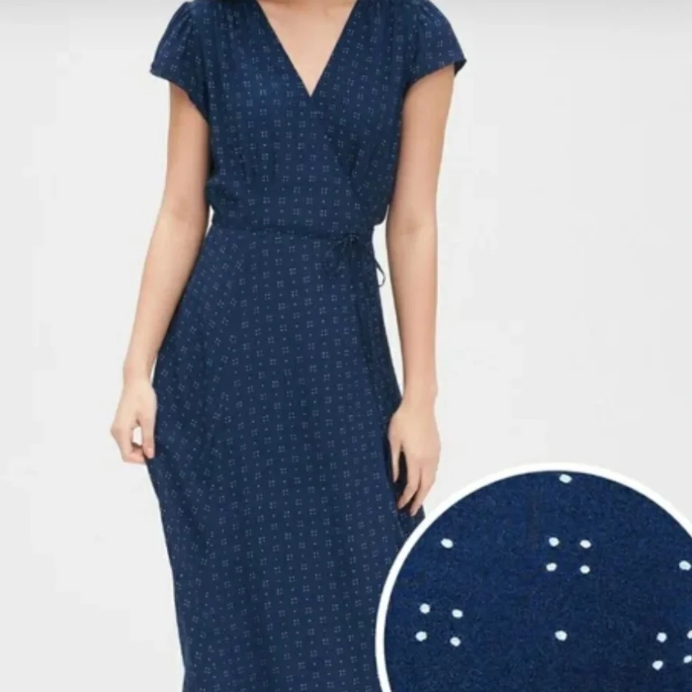 Gap Women’s Navy Blue Dot Print Short Sleeve Full Maxi Wrap Dress Tie Waist Med - Picture 14 of 16